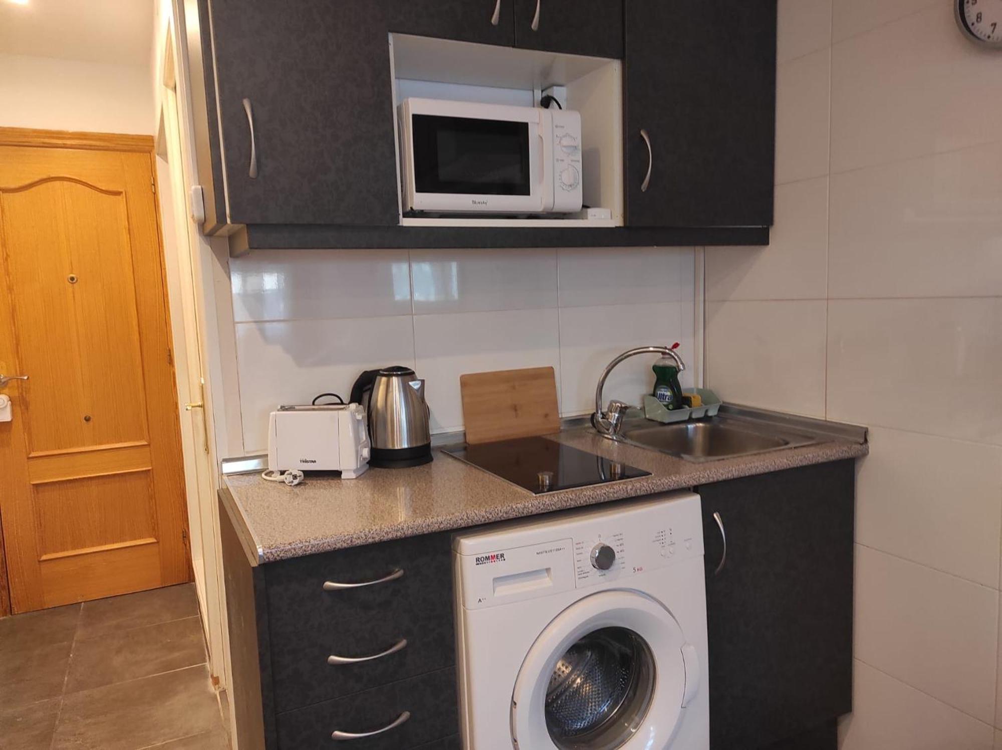 Estudio Reformado Y Centrico Con Piscina Y Wifi Acepta Mascotas Benidorm Ngoại thất bức ảnh