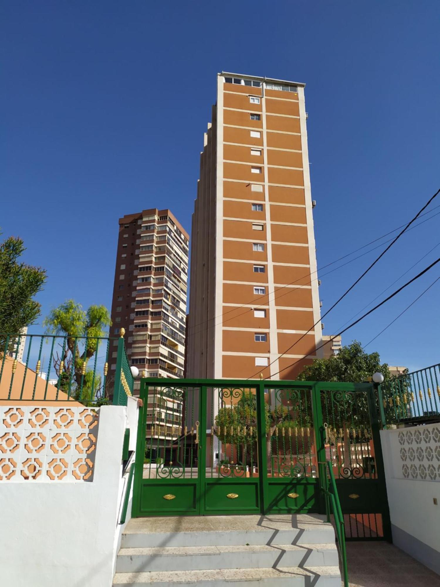 Estudio Reformado Y Centrico Con Piscina Y Wifi Acepta Mascotas Benidorm Ngoại thất bức ảnh