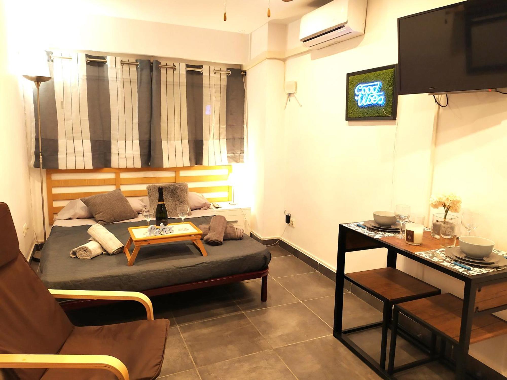 Estudio Reformado Y Centrico Con Piscina Y Wifi Acepta Mascotas Benidorm Ngoại thất bức ảnh