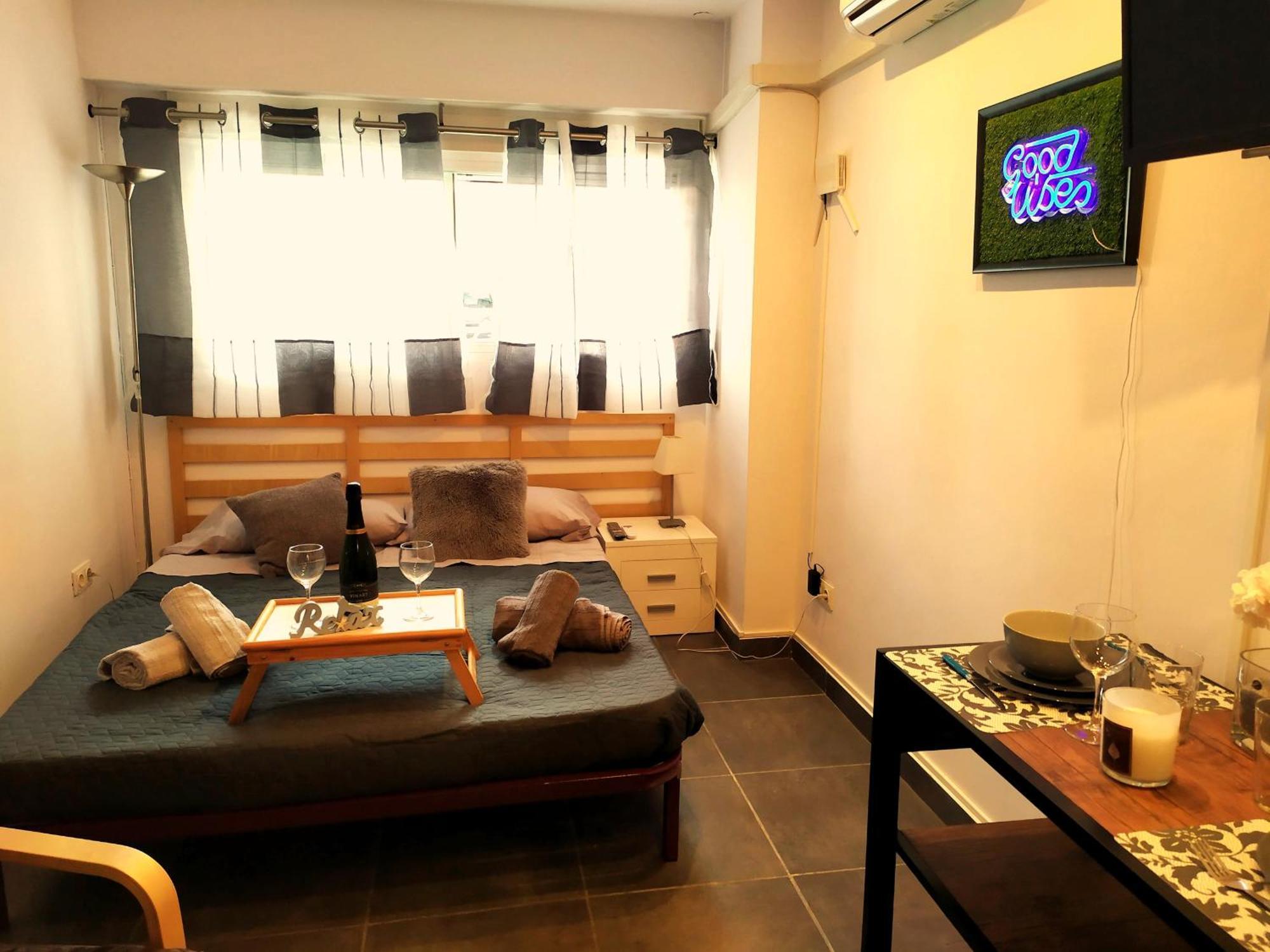 Estudio Reformado Y Centrico Con Piscina Y Wifi Acepta Mascotas Benidorm Ngoại thất bức ảnh
