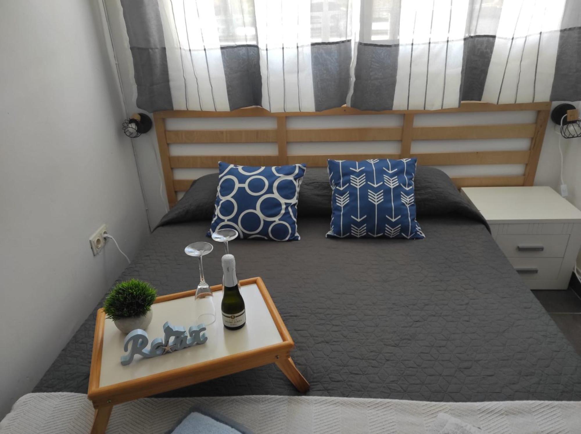 Estudio Reformado Y Centrico Con Piscina Y Wifi Acepta Mascotas Benidorm Ngoại thất bức ảnh